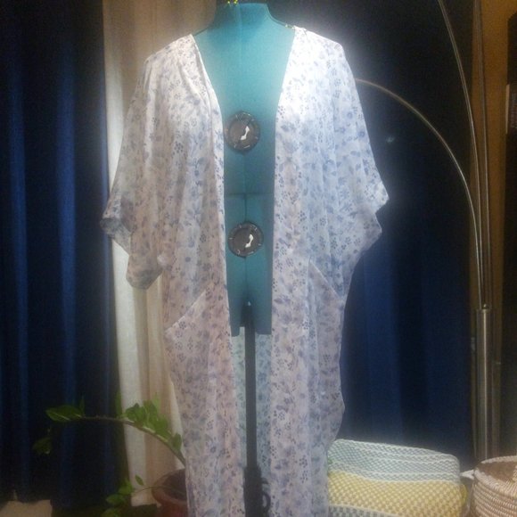 Rachel Zoe Semi-Sheer Blue Floral Kimono / Duster One Size - Picture 15 of 15